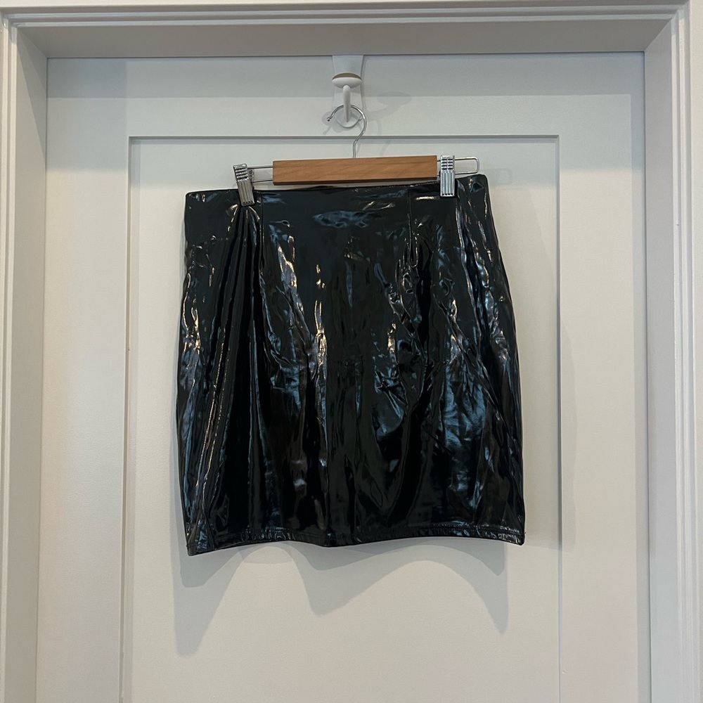 Fashion Nova Black Patent Mini Skirt – Size S